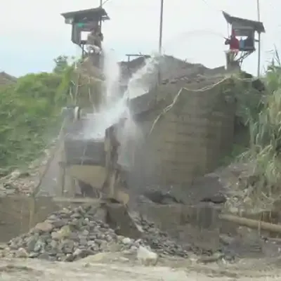 Proses Pengambilan dan Pencucian Batu